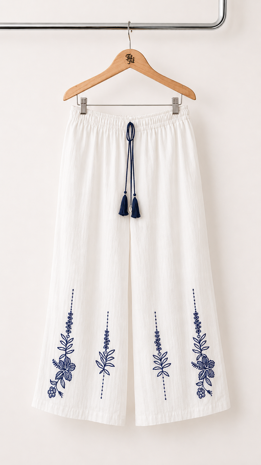 Conjunto Bordado Azul com Calças