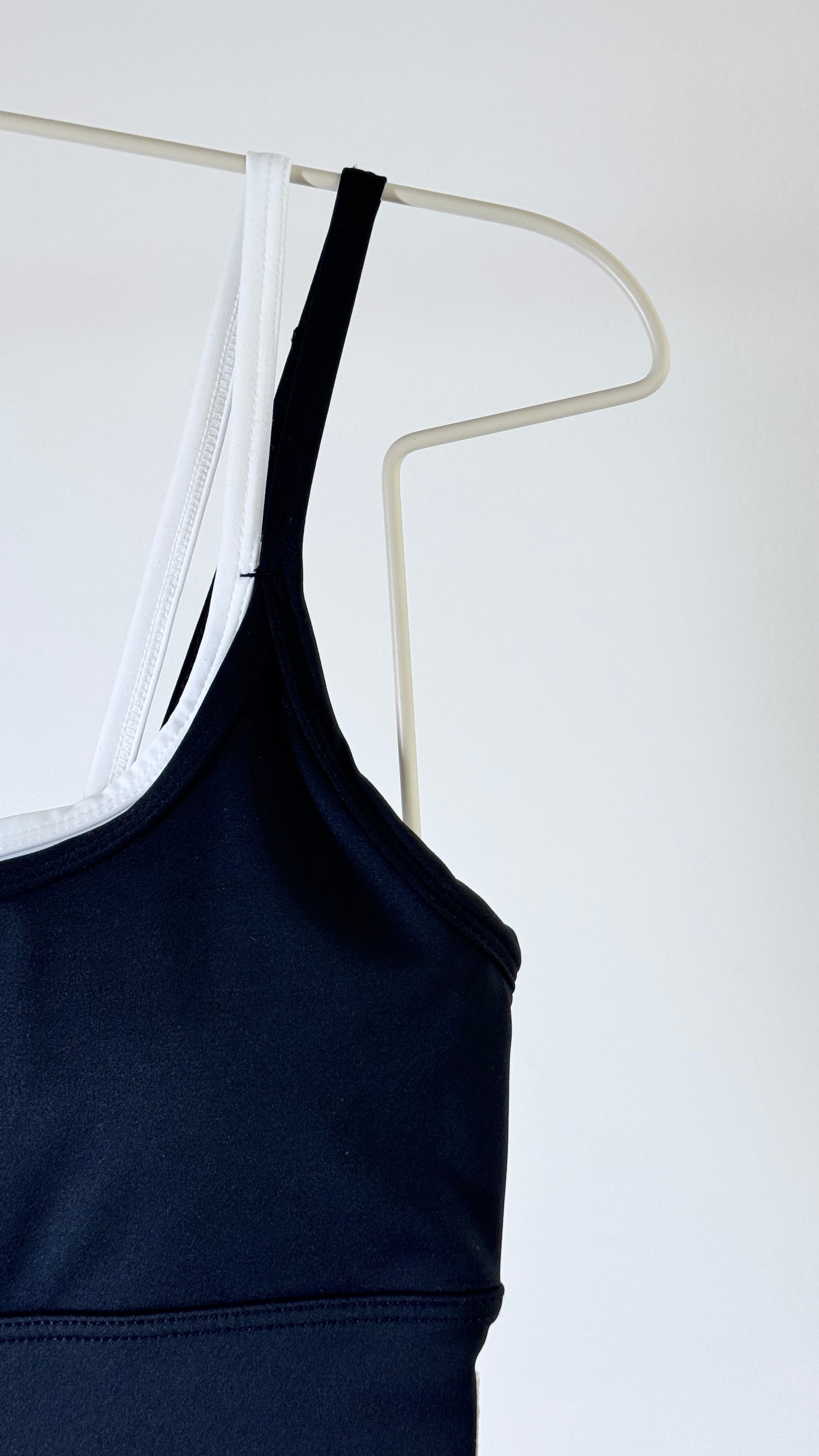 Top Dual Bicolor Preto/Branco