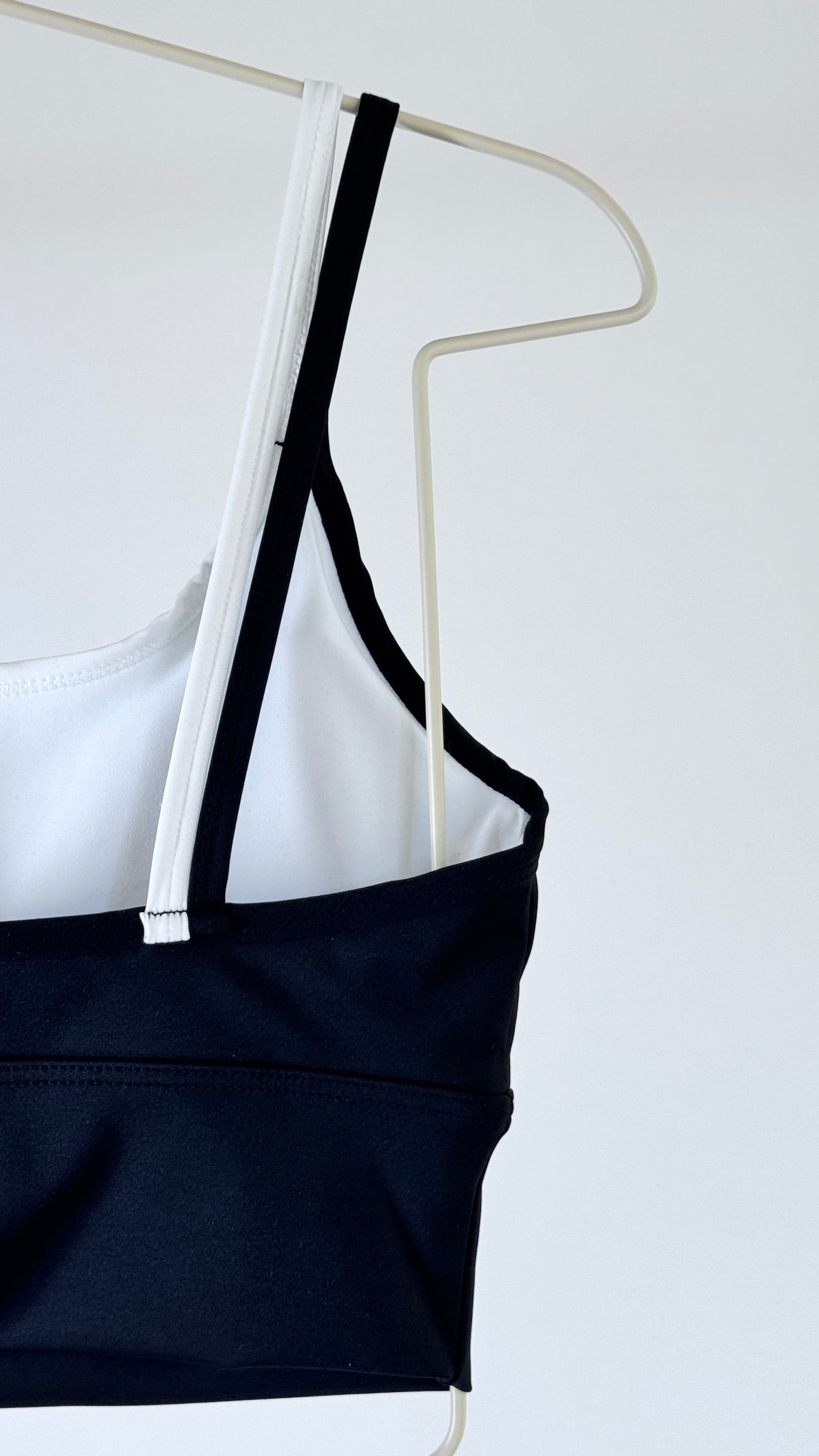 Top Dual Bicolor Preto/Branco