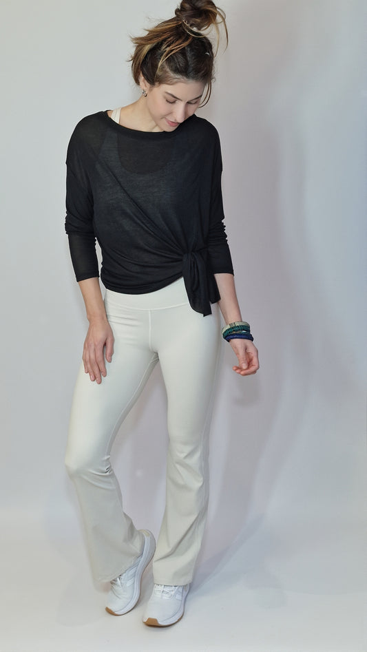 Blusa Comprida Fluida c Abertura Lateral Preto