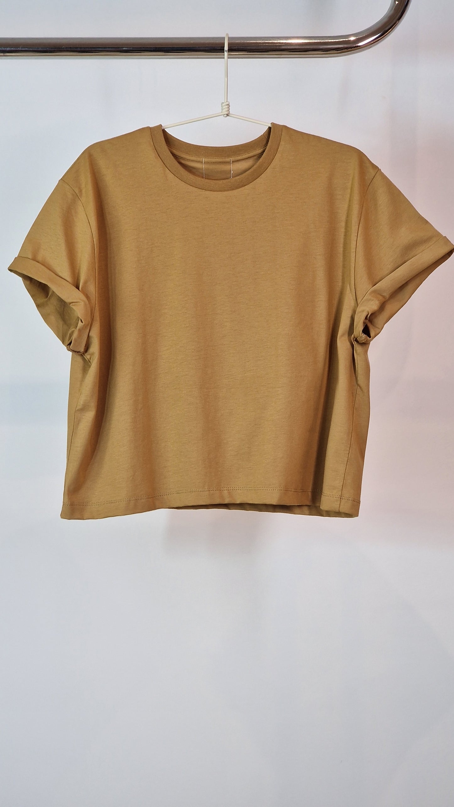 T-Shirt Cropped Caramelo