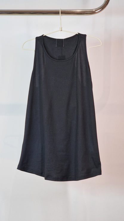 Cava Decote Subido Preta