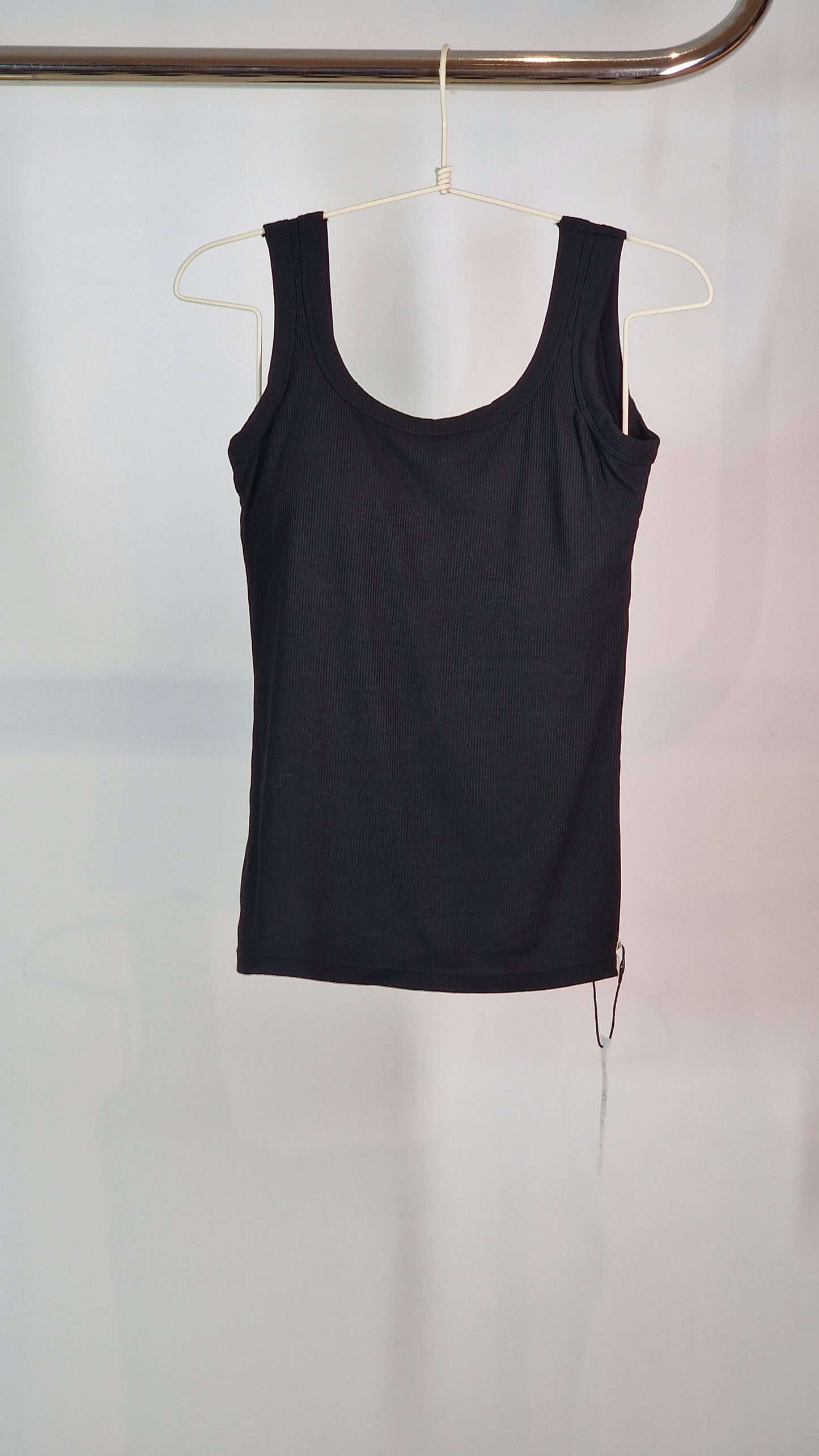 T-Shirt Canelada Com Copas Preto