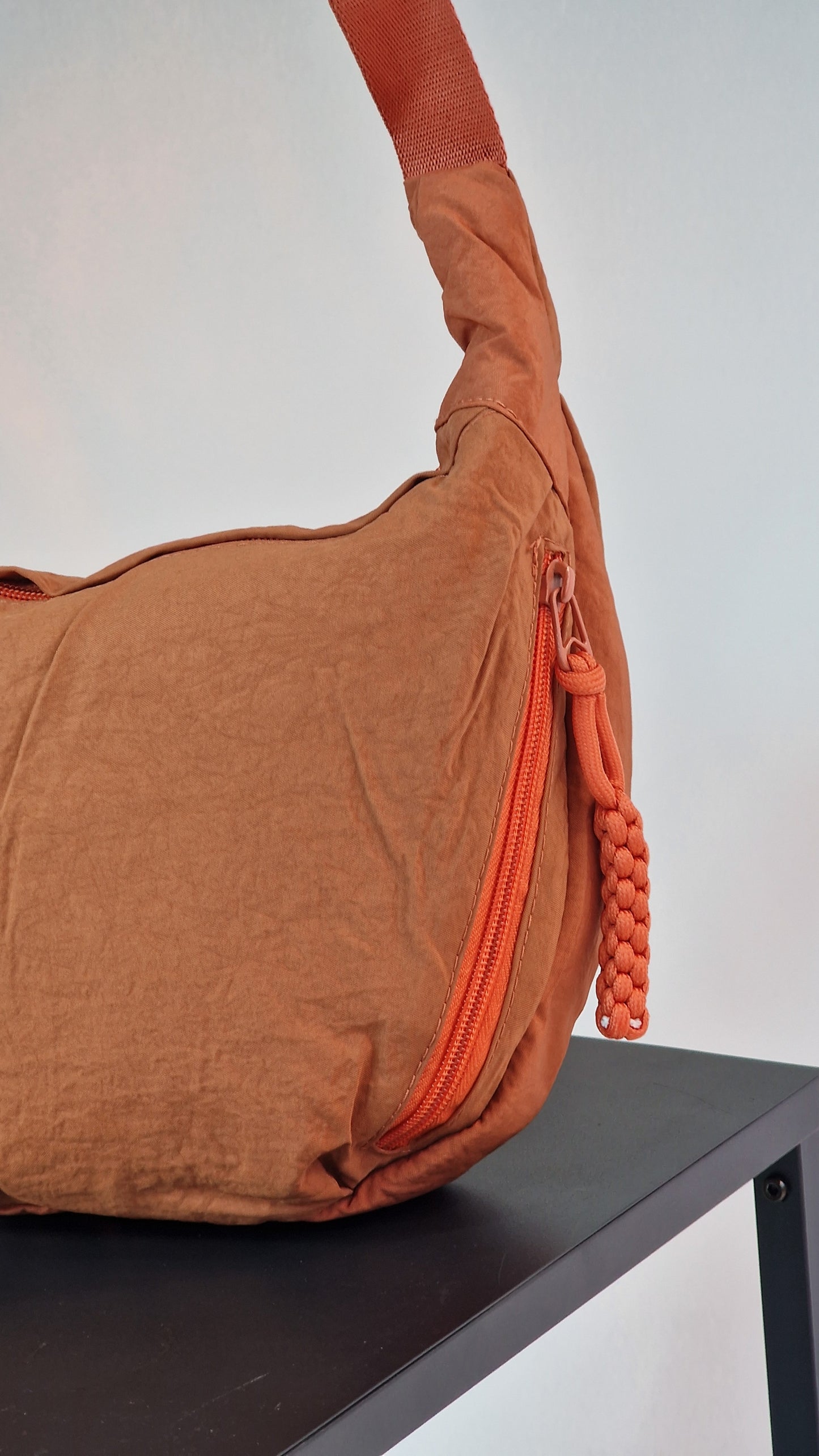 Bolsa Curva em Nylon Laranja