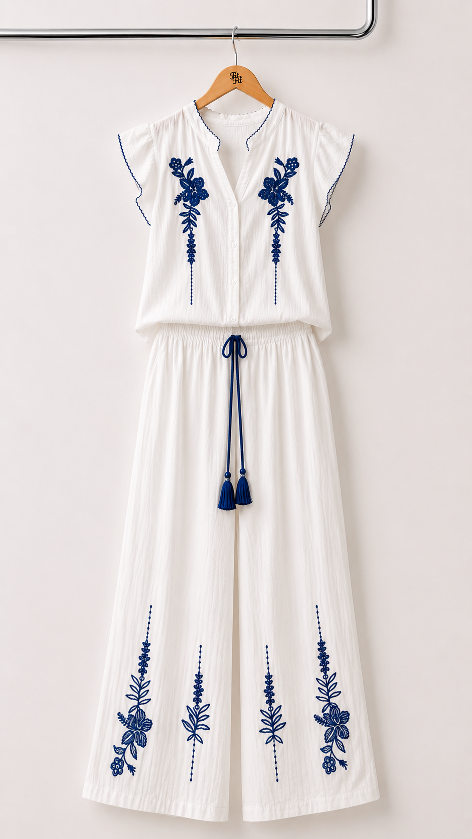 Conjunto Bordado Azul com Calças