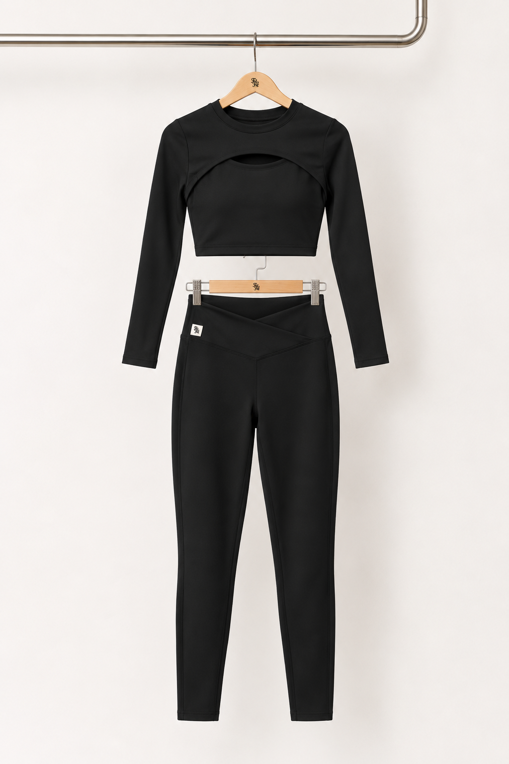 Total Look- Manguito Top e Legging Trespasse Preto