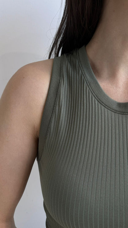 Blusa Cava Canelada Kaki