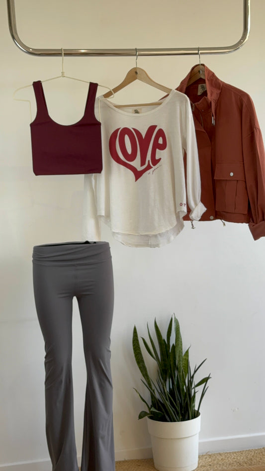 T-shirt Love Wins