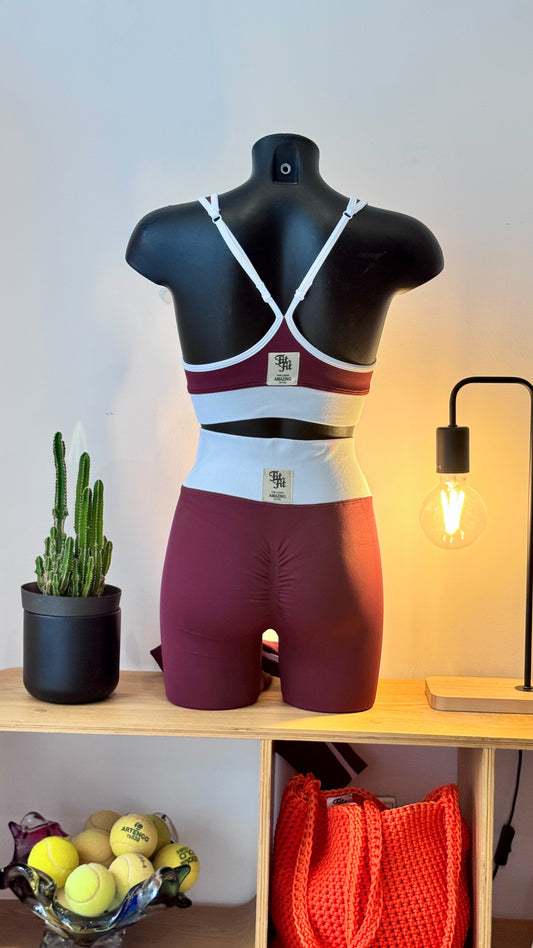 Conjunto Lini Bordeaux