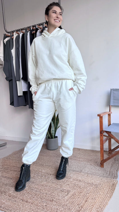 Conjunto Branco (Sweat, Calças)
