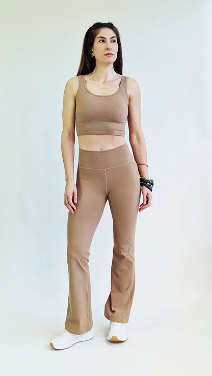 Top Comprido com Alças Duplas e Estrutura Interna Mocha