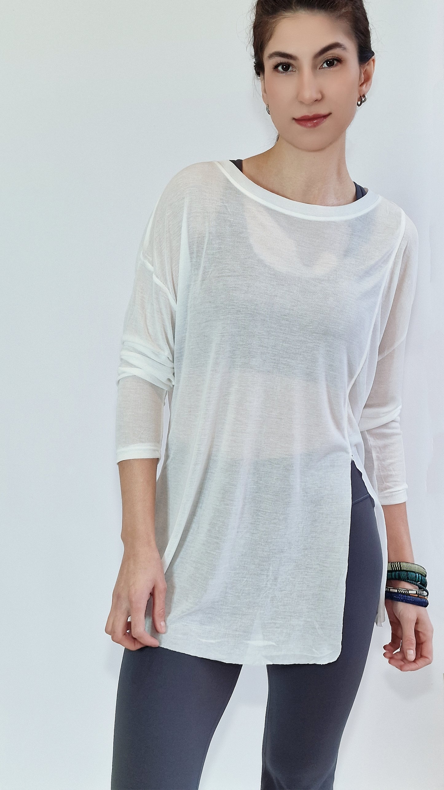 Blusa Comprida Fluida c Abertura Lateral Branca