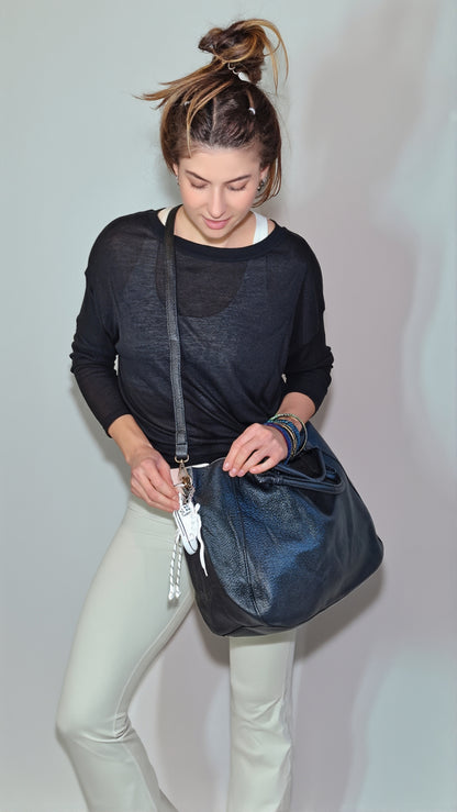 Blusa Comprida Fluida c Abertura Lateral Preto