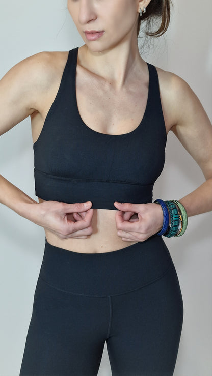 Top Alças Finas nas Costas e Decote Redondo a Frente Preto