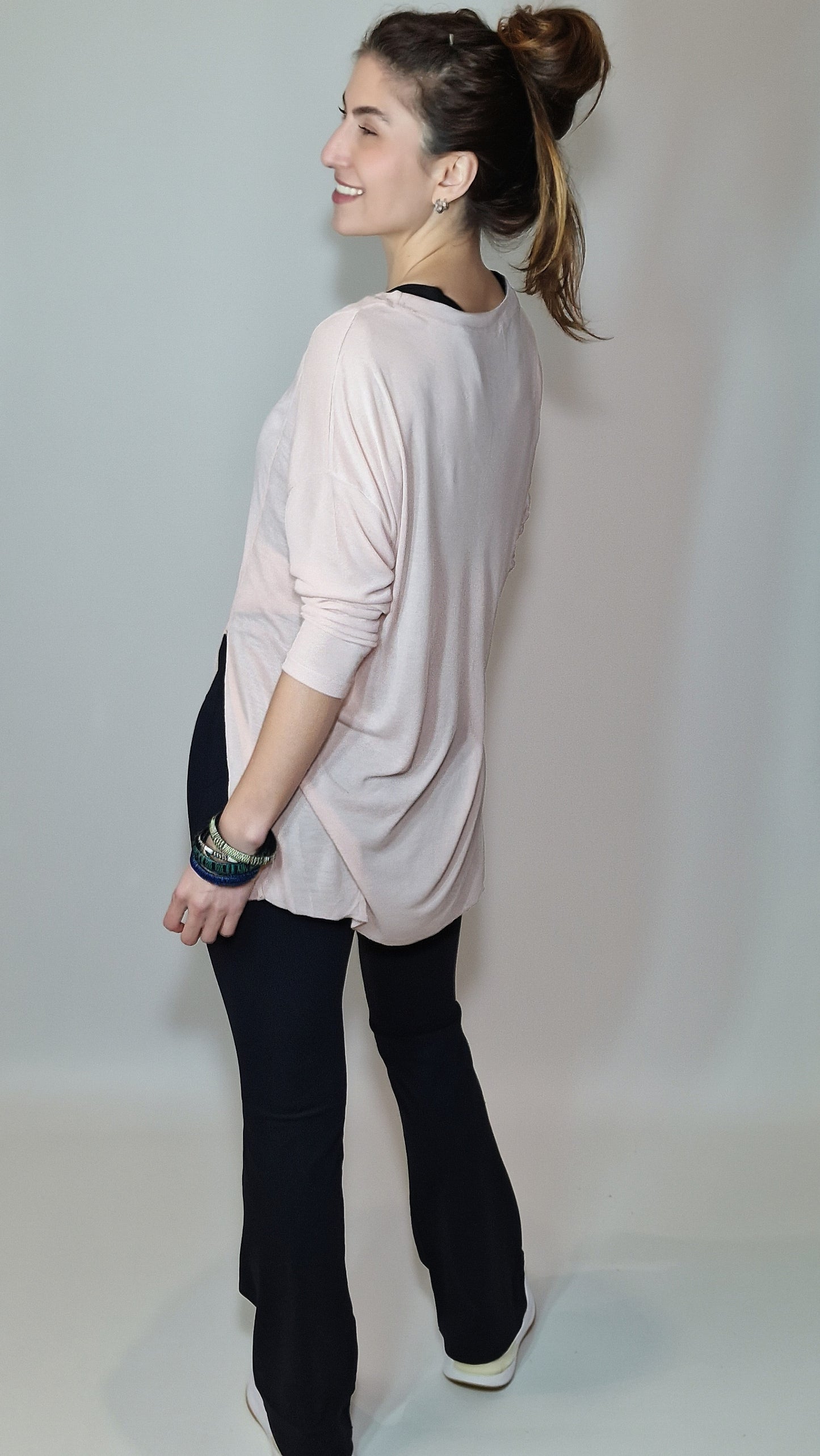 Blusa Comprida Fluida c Abertura Lateral Nude Rosado