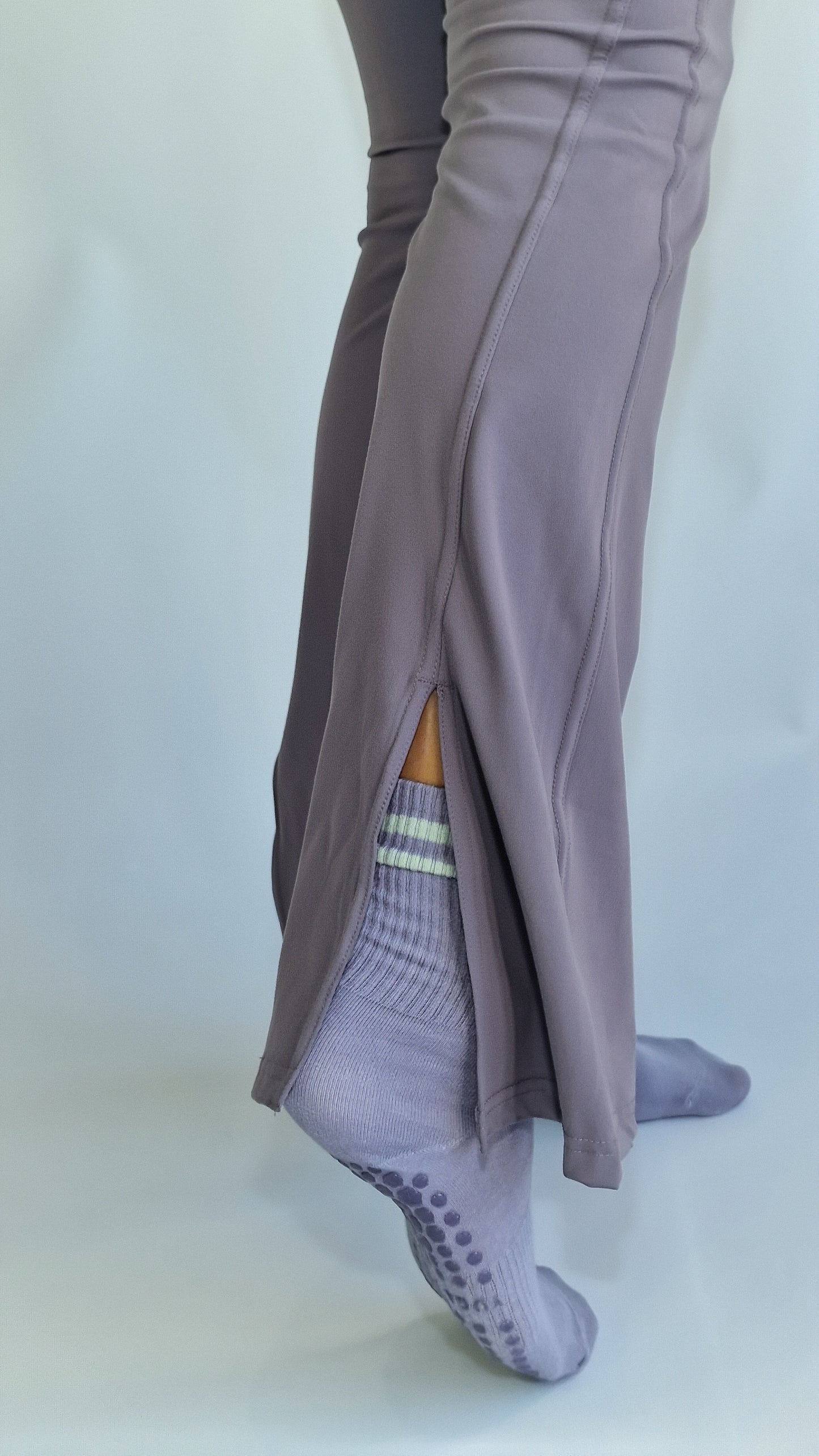 Leggings Flare com Aberturas Laterais Lilas