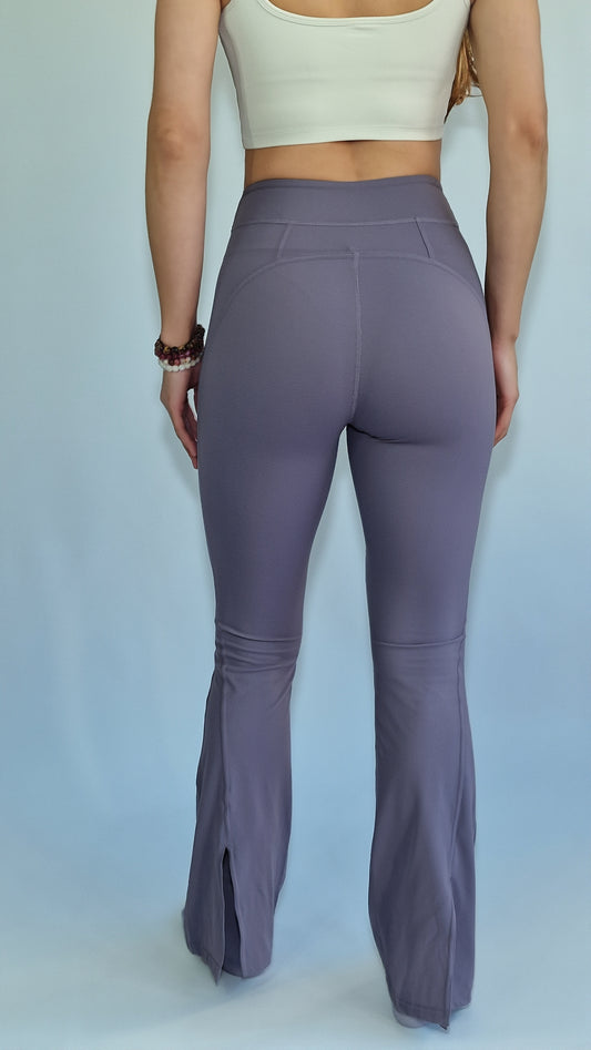 Leggings Flare com Aberturas Laterais Lilas