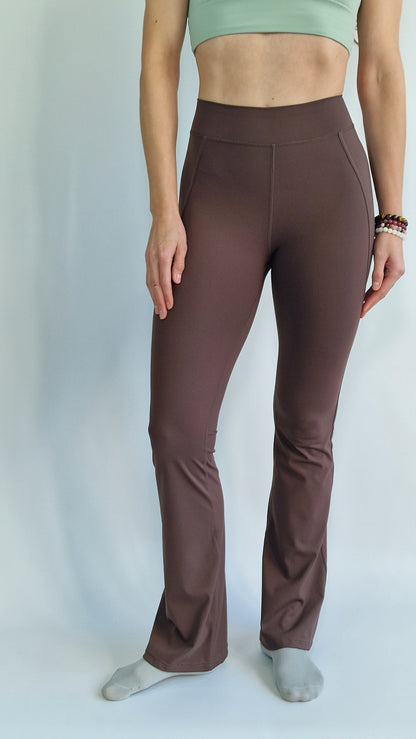 Leggings Flare com Aberturas Laterais Castanho