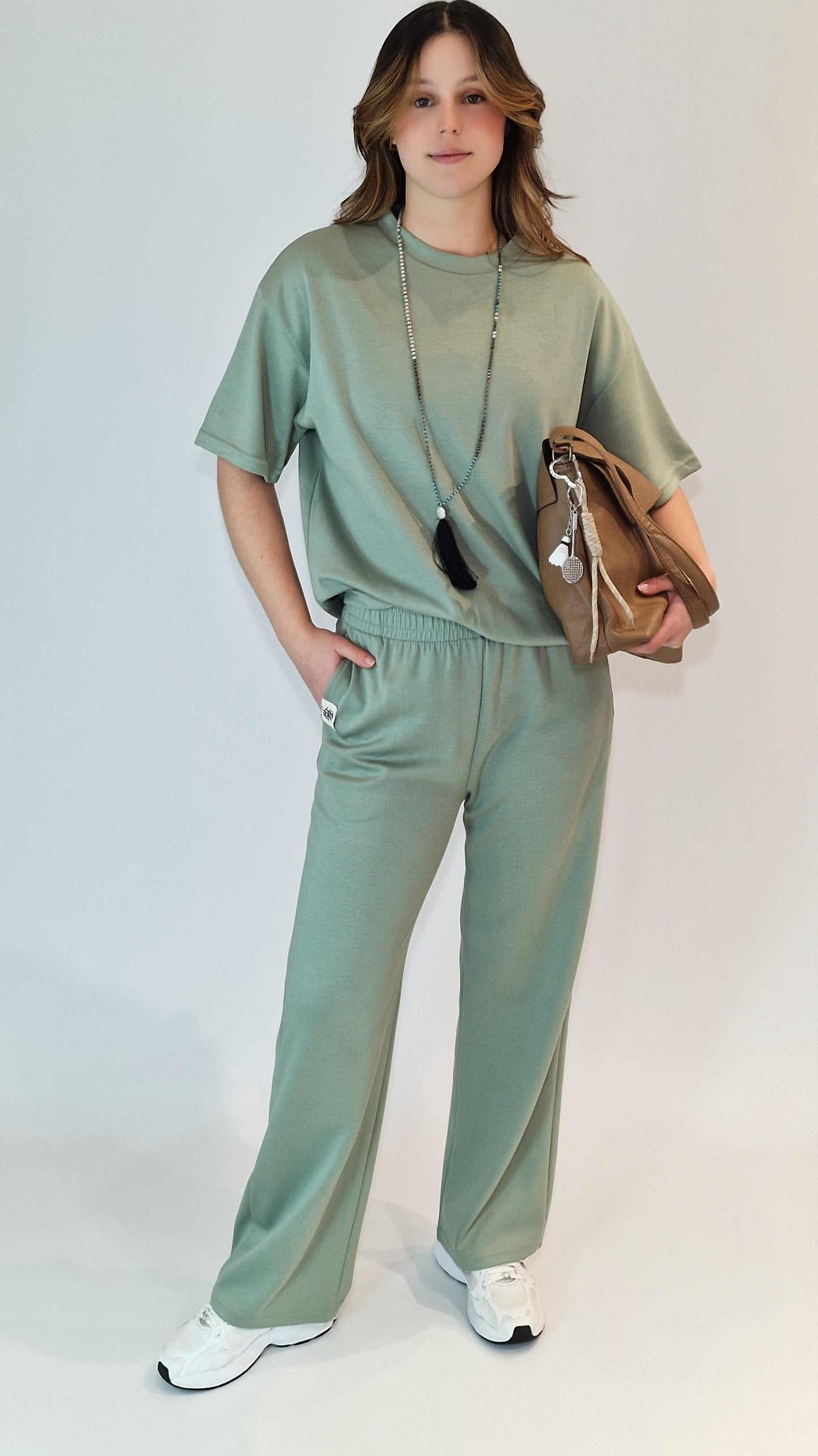 Conjunto em Malha Americana T-Shirt/Calça Reta Verde Salvia