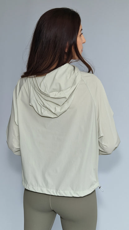 Corta - Vento Ultra Light com Capuz Verde