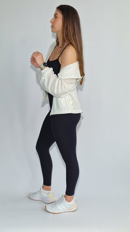 Corta - Vento Ultra Light com Capuz Branco