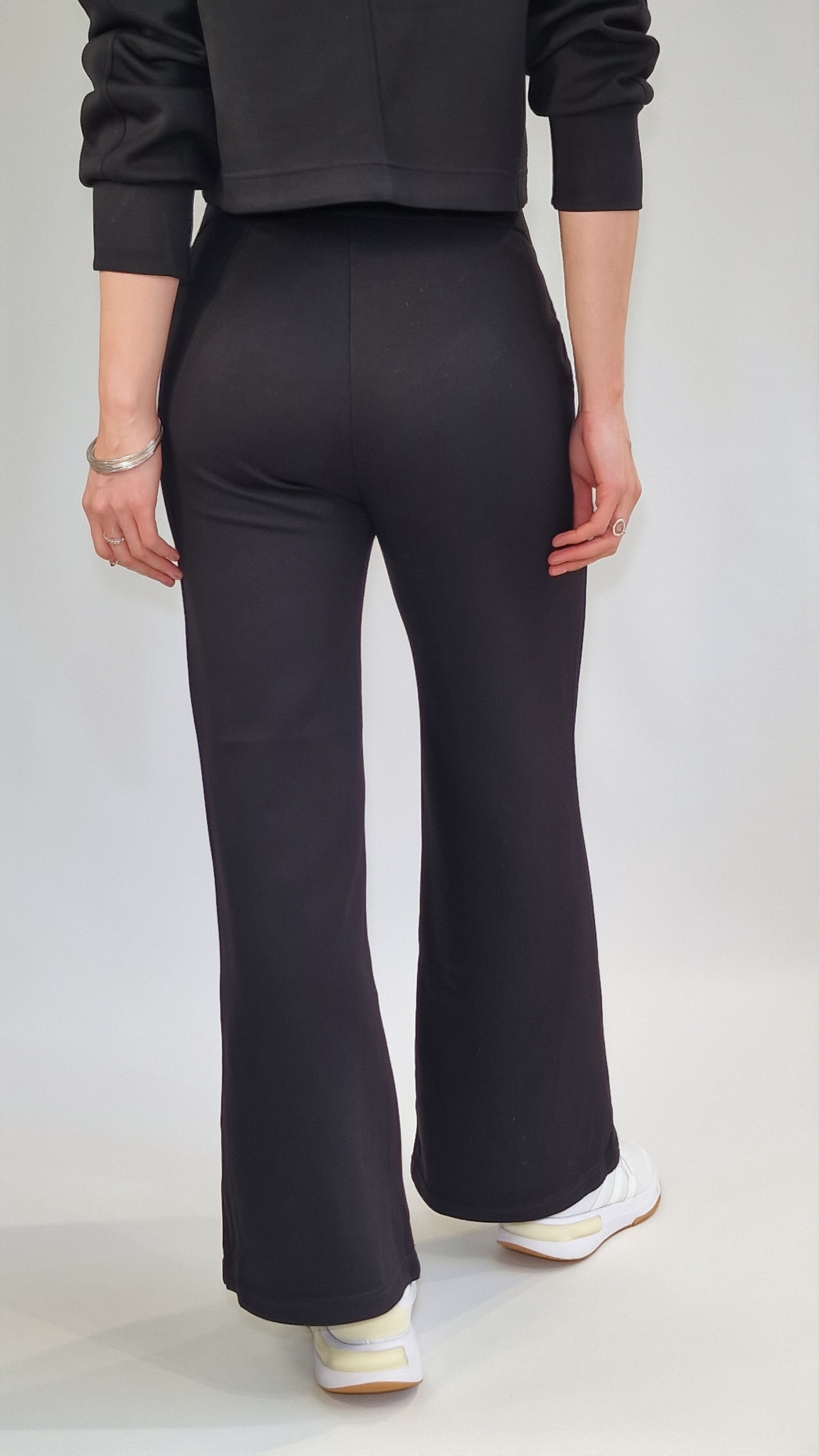 Sweater Cropped Preta