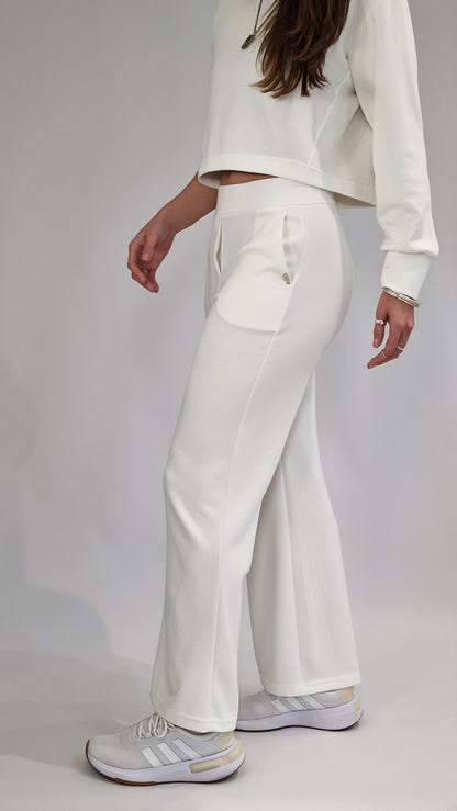 Conjunto Sweater Cropped & Calças Cós Liso Branco