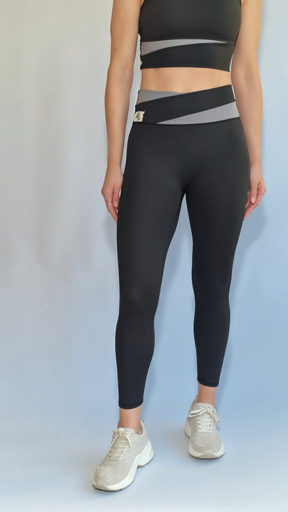 Conjunto 3 Peças  Casaco Legging & Top Recorte Diagonal Preto & Cinza