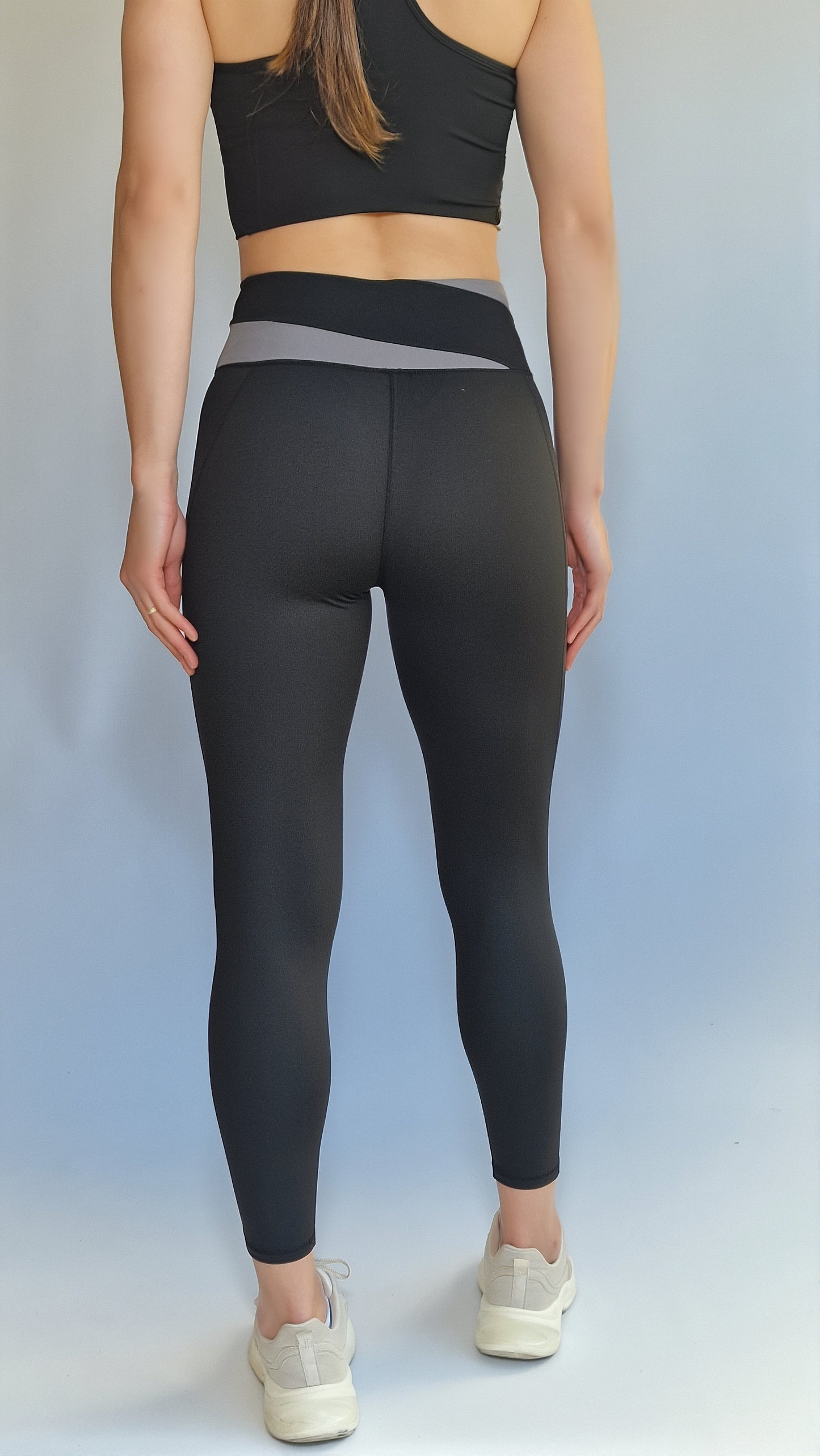 Conjunto 3 Peças  Casaco Legging & Top Recorte Diagonal Preto & Cinza