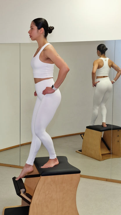 Conjunto Classic Branco ( top + legging)
