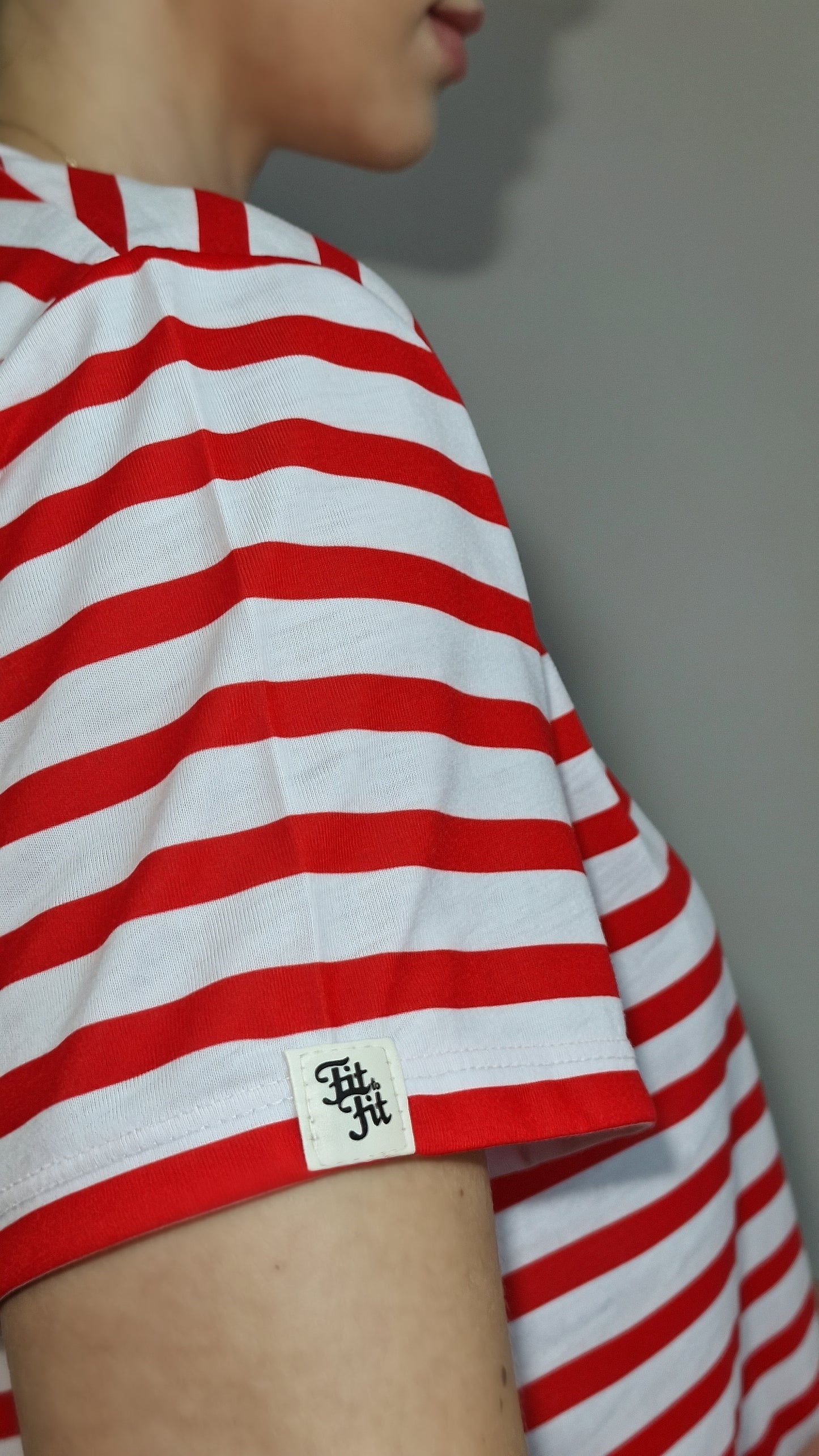 Blusa Cropped Riscas Vermelhas