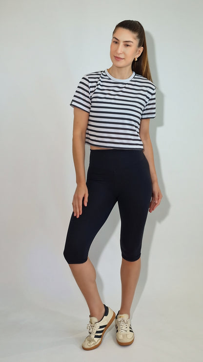 Blusa Cropped Riscas Pretas
