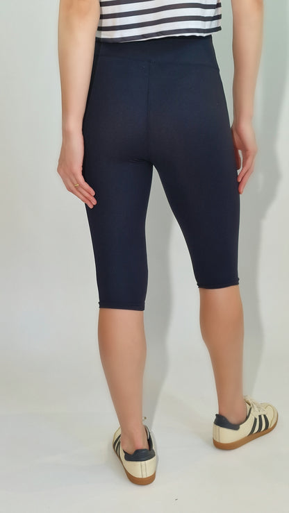 Conjunto Capri Preto & Branco (t shirt + legging Capri)