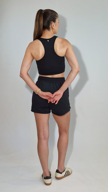 * Short com Bolsos e Abertura Lateral Preto