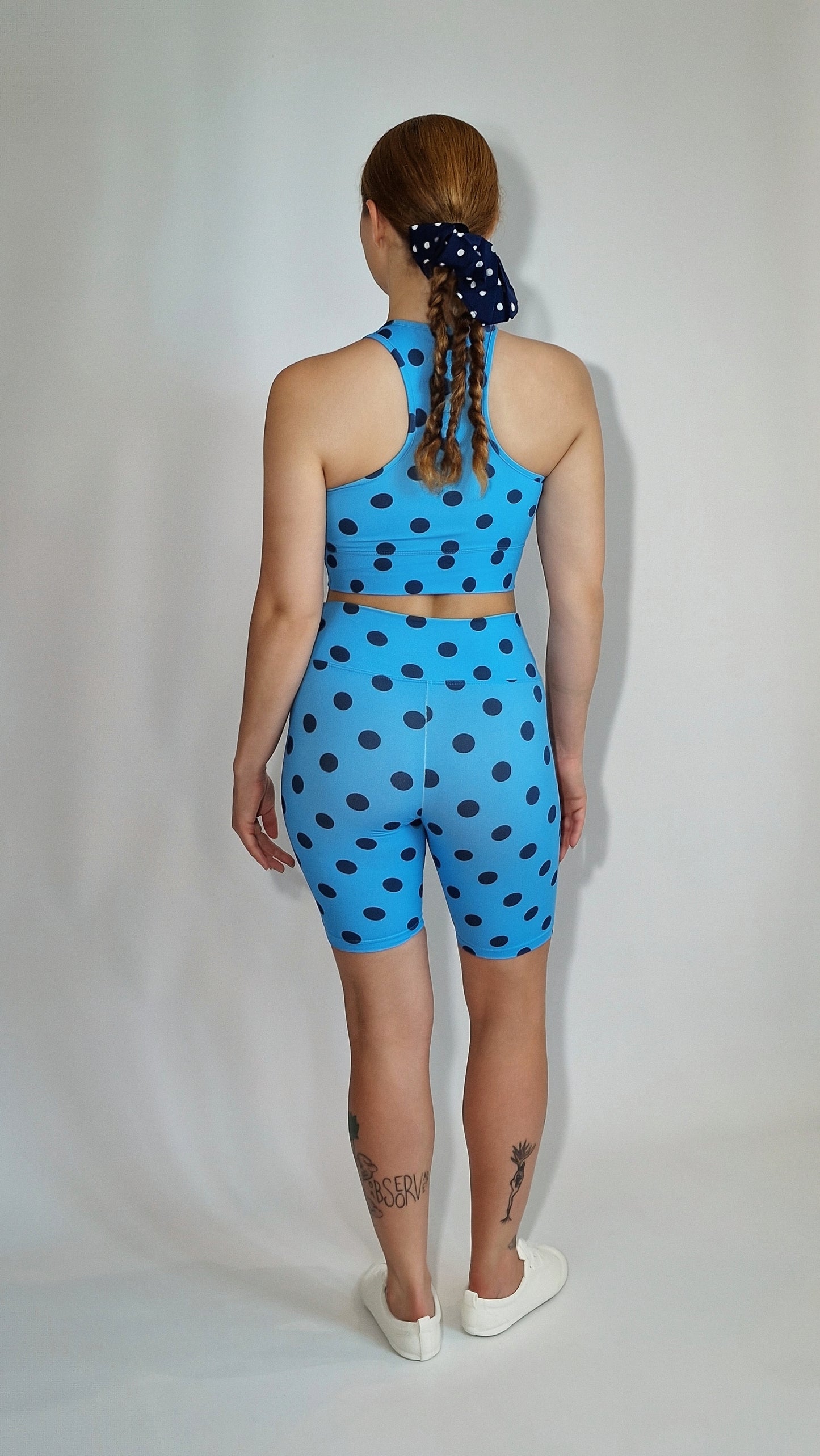 Short Ciclista Azul Brisa Bolinhas Marinho