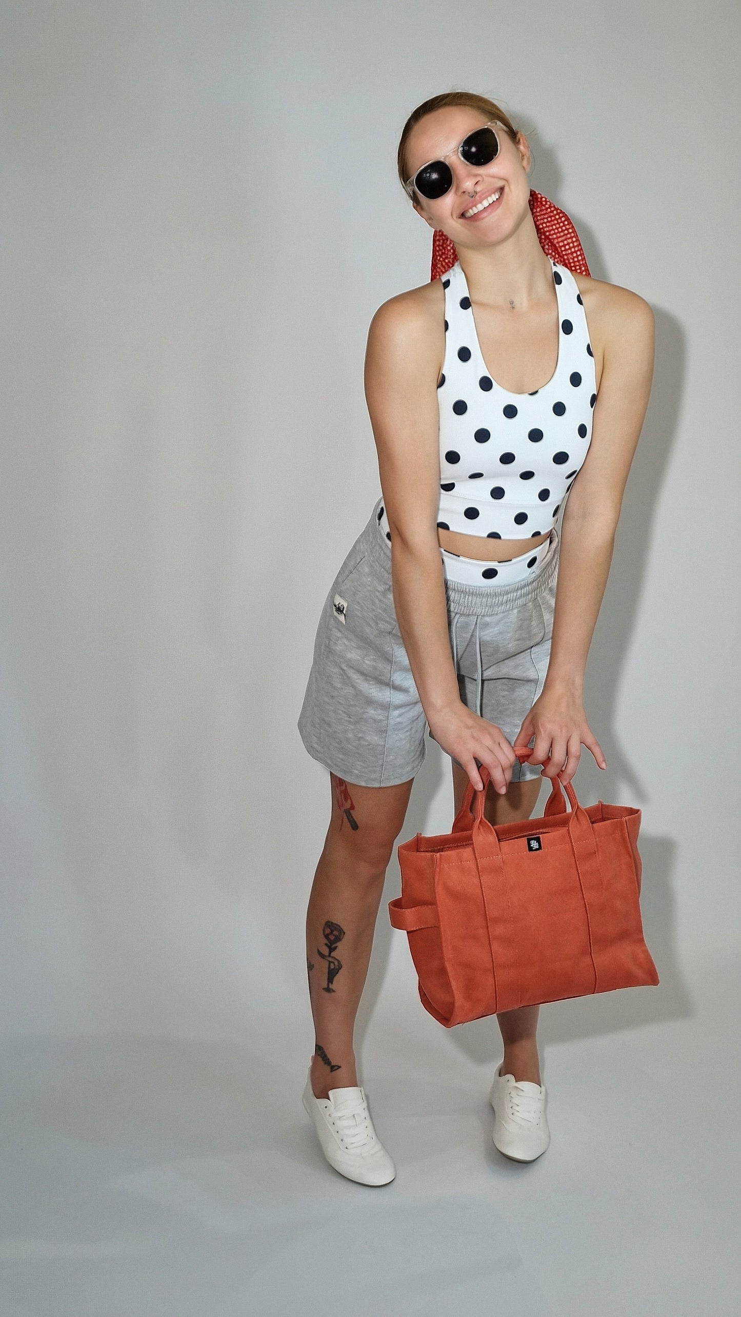 Conjunto Ciclista Branco com Bolinhas Pretas