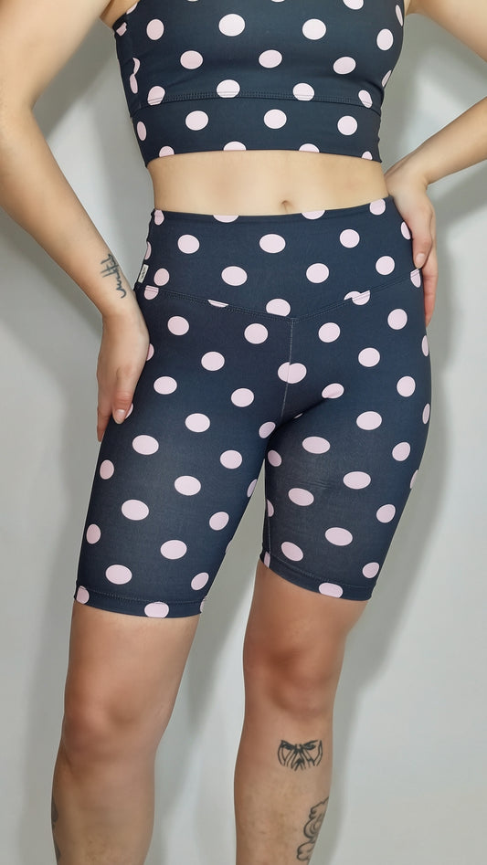 Short Ciclista Preto Bolinhas Rosas