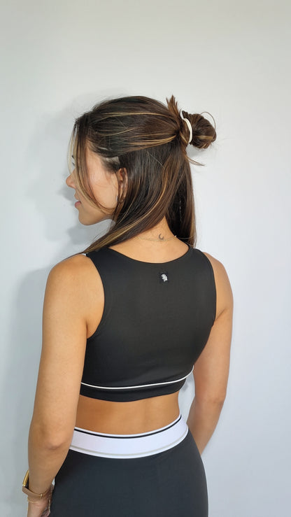 Conjunto Smash Saia-Short & Top Preto